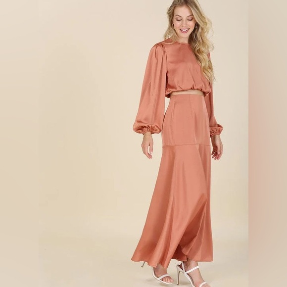 Satin Mermaid Set: Brand New! - Picture 1 of 8